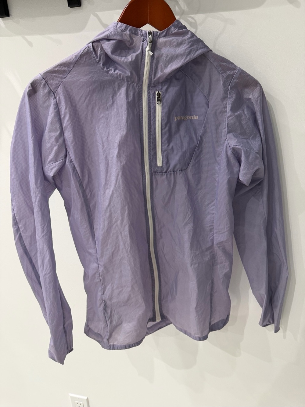 Patagonia Houdini Lavender Lightweight Hooded Utility rain hiking Jacket